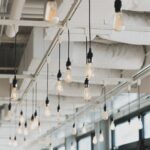 industrie-gebaeude-lampen-scaled